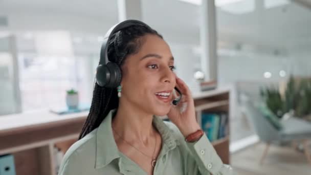 Frau Call Center Und Entspannen Sie Sich Ruhe Kundenservice Support — Stockvideo