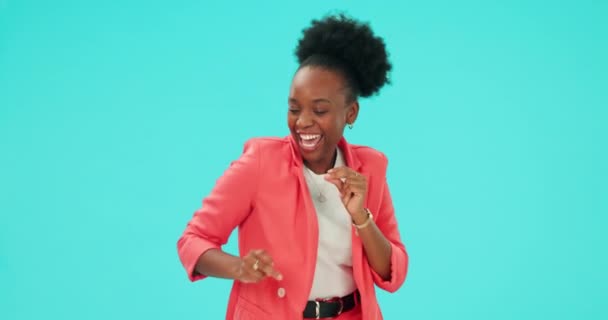 Happy Dance Black Woman Studio Freedom Celebration Good Mood Blue — Stock Video