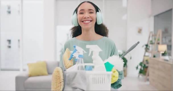 Уборка Корзина Оборудование Лицом Женщины Гостиной Санитарных Хозяйственных Бактериальных Целей — стоковое видео