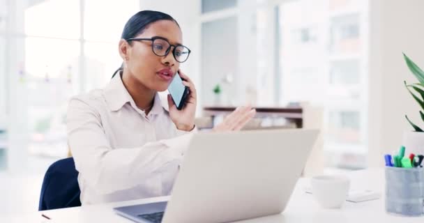 Femme Affaires Appel Téléphonique Ordinateur Portable Négociation Réseautage Calendrier Client — Video