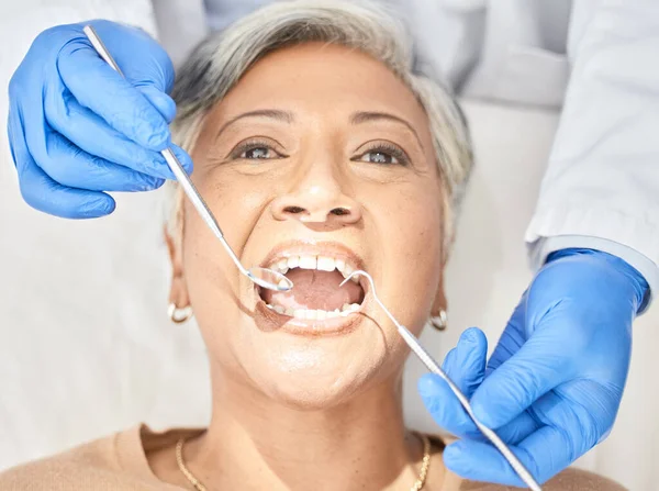 Cuidados Saúde Consultoria Dentes Com Mulher Dentista Para Higiene Oral — Fotografia de Stock
