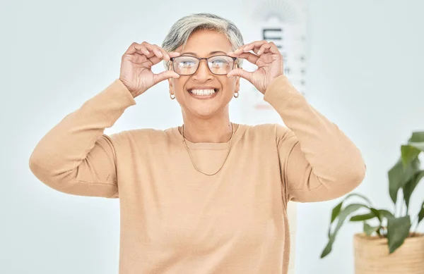 Mujer Madura Retrato Gafas Para Visión Ocular Test Optometría Los — Foto de Stock