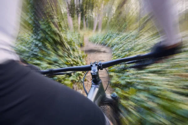 Natureza Esportes Mountain Bike Mãos Viagem Pessoa Passeio Viagem Rápida — Fotografia de Stock