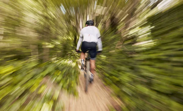 Blur Movimento Ciclismo Homem Natureza Treinamento Para Uma Corrida Maratona — Fotografia de Stock