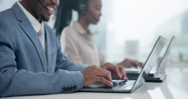 Biznesmeni Call Center Laptop Obsłudze Klienta Zespół Telemarketingu Lub Wsparcia — Wideo stockowe