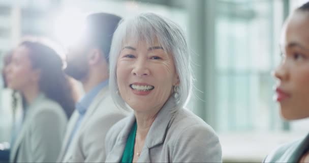 Twarz Uśmiech Kobieta Biznesu Azjatyckiego Warsztacie Kolegami Szkolenie Konferencji Portret — Wideo stockowe