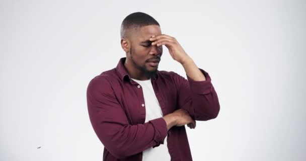 Stres Depresyon Stüdyoda Şüpheyle Hatayla Tercihle Birlikte Üzgün Siyah Adam — Stok video