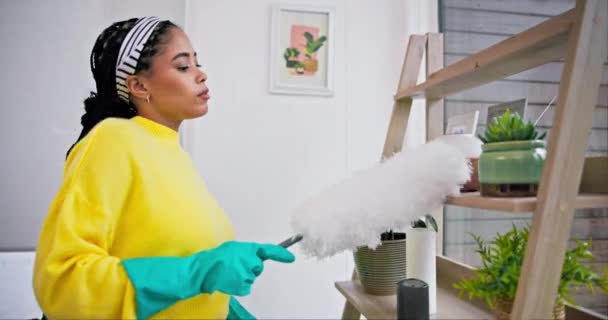 Limpador Poeira Mulher Apartamento Limpeza Higiene Espanador Penas Desinfetar Sorrir — Vídeo de Stock