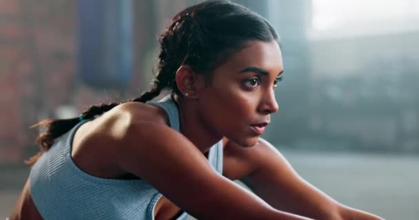 Fitness Estiramiento Corporal Una Mujer Gimnasio Para Yoga Ejercicios Salud — Vídeo de stock