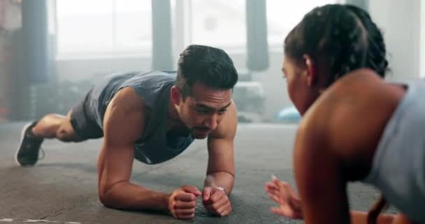 Lagarbete Planka Eller Personlig Tränare Gym Med Kvinna Träning Eller — Stockvideo