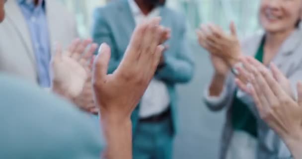 Круг Руки Бизнес Люди Празднуют Аплодируют Рады Продвижение Поздравления Поддержку — стоковое видео