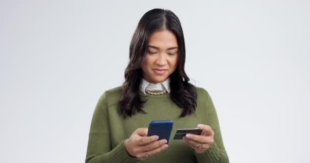 Mujer Smartphone Tarjeta Crédito Compras Online Fintech Con Pago Información — Vídeos de Stock