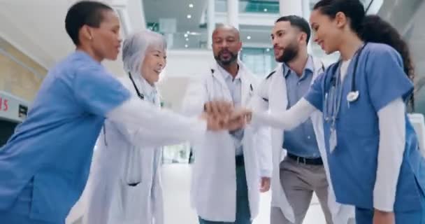 Medici Mani Unite Lavoro Squadra Successo Sanitario Applausi Motivazione Ospedaliera — Video Stock