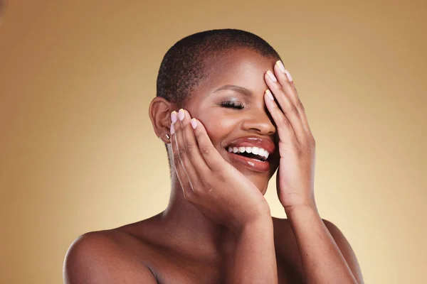 Mockup Makeup Och Svart Kvinna Med Kosmetika Rolig Och Dermatologi — Stockfoto