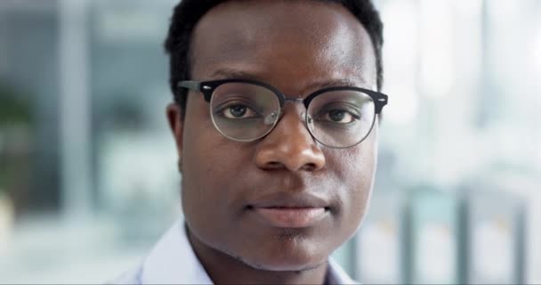 Tvář Brýle Podnikání Černoch Vize Pro Péči Oči Při Práci — Stock video