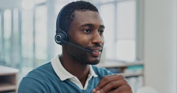 Call Center Telemarketing Hombre Negro Consultoría Oficina Para Atención Cliente — Vídeos de Stock