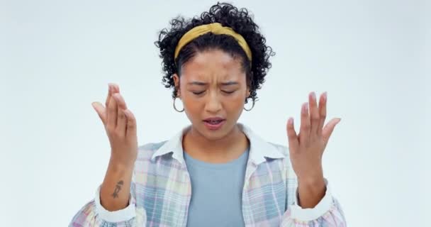 Berdoa Wanita Dan Tangan Studio Untuk Harapan Bantuan Dan Dukungan — Stok Video