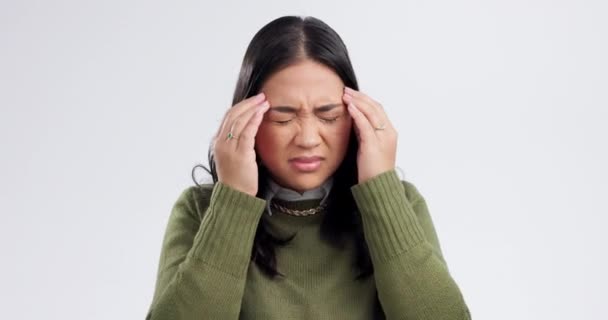 Mulher Dor Cabeça Dor Por Estresse Saúde Mental Crise Risco — Vídeo de Stock