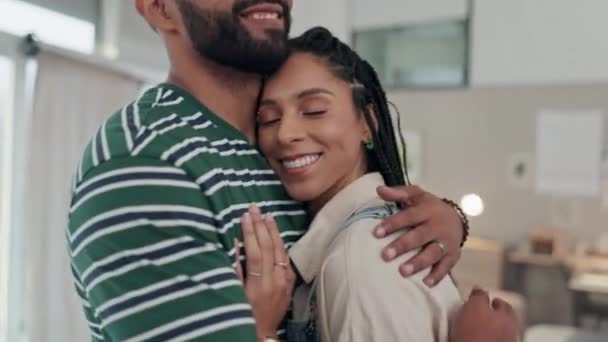 Rosto Mulher Homem Abraço Casa Por Amor Cuidado Ligação Juntos — Vídeo de Stock