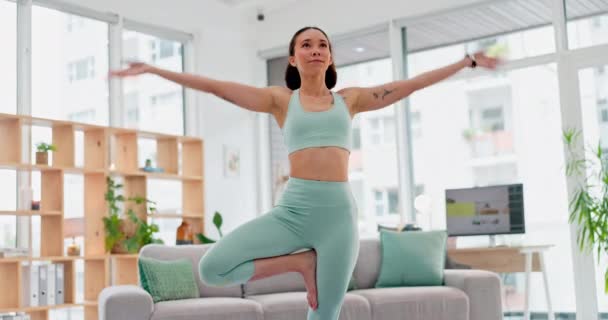 Home Yoga Vrouw Stretching Meditatie Fitness Voor Welzijn Gezondheid Rust — Stockvideo