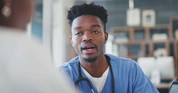 Nurse Laptop Conversation Doctor Report Project Healthcare Research Teamwork Medicine — Stock Video