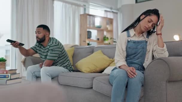 Ignorar Casa Pareja Sofá Divorcio Depresión Con Ansiedad Estrés Engaño — Vídeo de stock