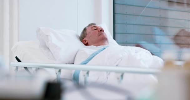 Adam Kanser Hastane Yaşlı Bir Hastayı Ameliyat Sağlık Kliniğinde Iyileştirmek — Stok video