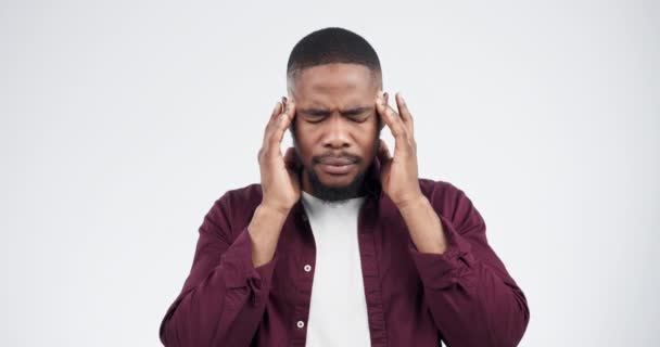 Stress Hoofdpijn Zwarte Man Studio Voor Duizeligheid Pijn Ramp Fout — Stockvideo