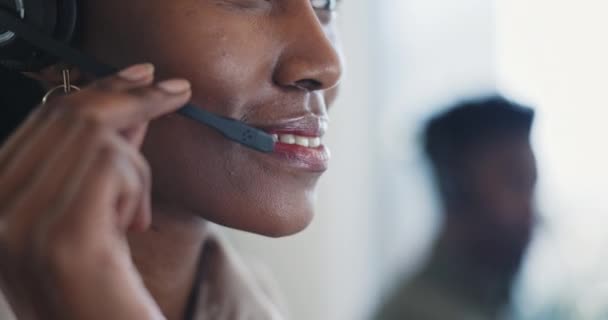 Czarna Kobieta Usta Doradztwo Call Center Obsługa Klienta Lub Telemarketing — Wideo stockowe