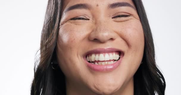Visage Femme Drôle Asiatique Avec Sourire Humour Fille Riant Sur — Video