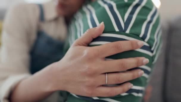 Tangan Sentuhan Dan Pelukan Pasangan Dukungan Hubungan Dan Perawatan Untuk — Stok Video