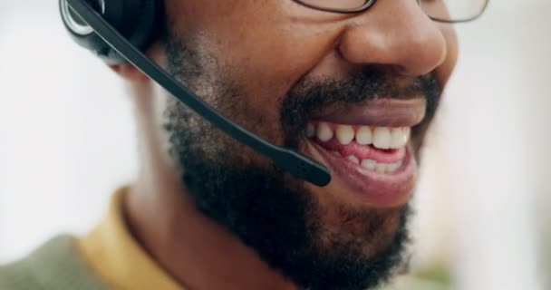 Boca Hombre Hablar Sonreír Centro Llamadas Para Servicio Cliente Ayuda — Vídeo de stock