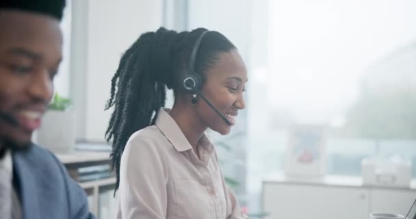 Чорна Жінка Колл Центр Телефонний Дзвінок Crm Яжіться Нами Спілкуванням — стокове відео