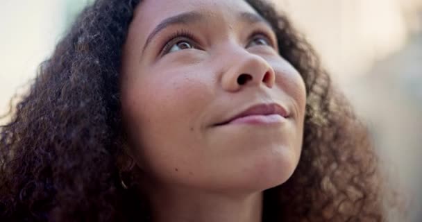 Ansigt Tænkning Smil Med Kvinde Udendørs Sommeren Frihed Wellness Eller – Stock-video