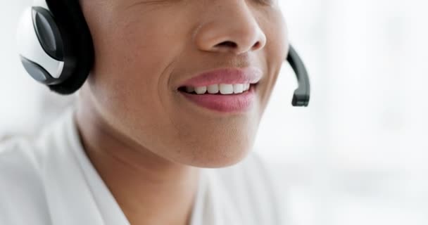 Call Pusat Wanita Closeup Dan Mikrofon Untuk Berbicara Mendengarkan Atau — Stok Video