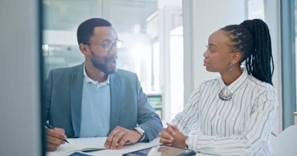 Schwarze Menschen Geschäftsleute Und Treffen Mit Papierkram Büro Für Die — Stockvideo