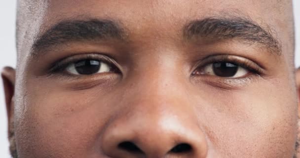Oko Zoom Duhovka Portrétem Černocha Studiu Pro Vidění Zdravotní Péči — Stock video