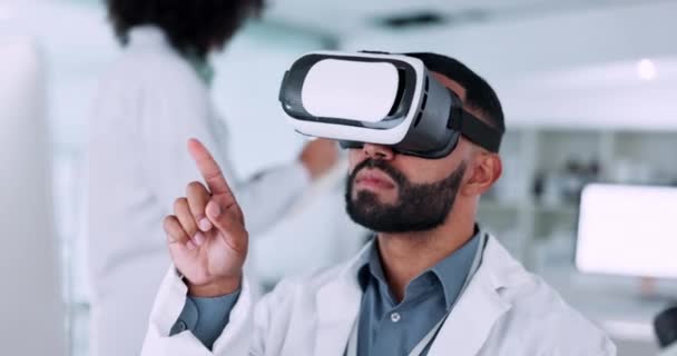 Tudós Tudományos Szemüveg Jövőbeni Laboratóriumi Egészségügyi Metaverse Szoftver Vagy Digitális — Stock videók