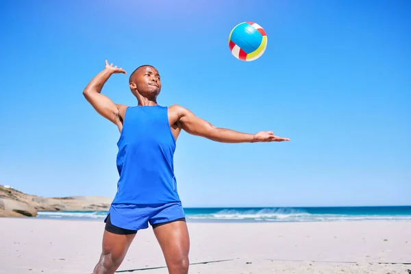 Beach Volleyball Sports Black Man Serve Ball Play Competition Athlete — Stock Photo, Image