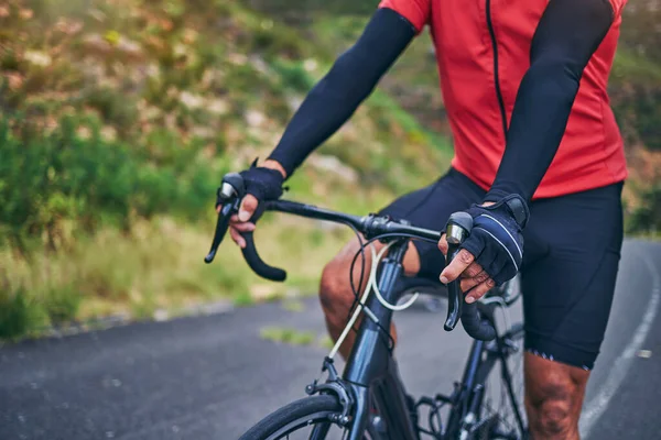 Fitness Ciclismo Mãos Com Pessoa Bicicleta Natureza Para Esportes Treinamento — Fotografia de Stock