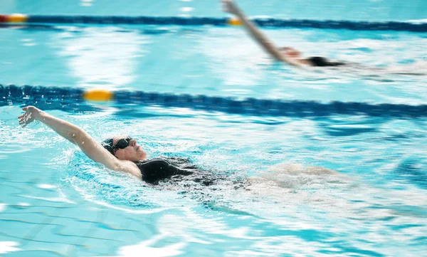 Deportes Nadadores Personas Entrenando Piscina Para Una Competición Carreras Ejercicio — Foto de Stock