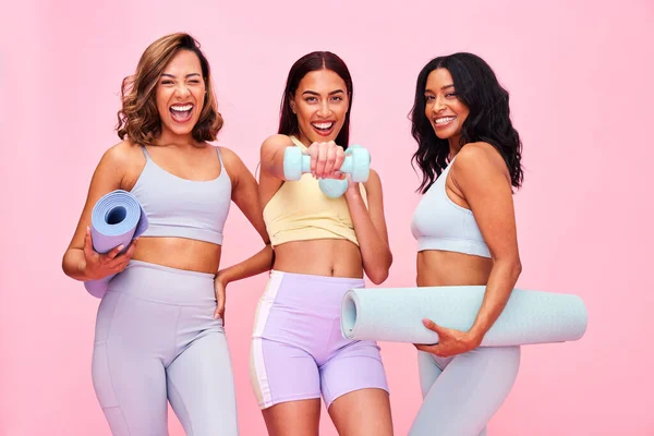 Portrait Group Women Fitness Smile Pilates Training Pink Studio Background — Stock Photo, Image