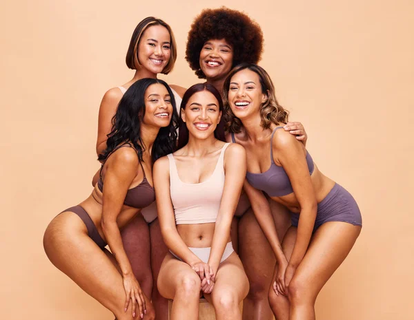 Diversidad Belleza Retrato Mujeres Felices Con Positividad Corporal Amor Propio —  Fotos de Stock
