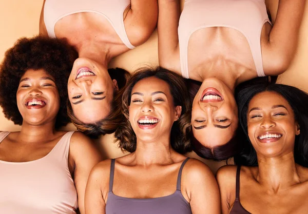 Diversidad Belleza Retrato Las Mujeres Desde Arriba Con Sonrisa Amor —  Fotos de Stock