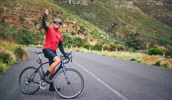 Selfie Horské Mužské Cyklistiky Pro Cvičení Trénink Cvičení Cíle Přírodě — Stock fotografie