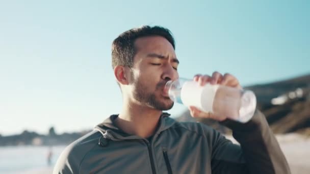 Strand Fitness Mens Drinkwater Gezondheid Voeding Met Oefening Hydratatie Training — Stockvideo