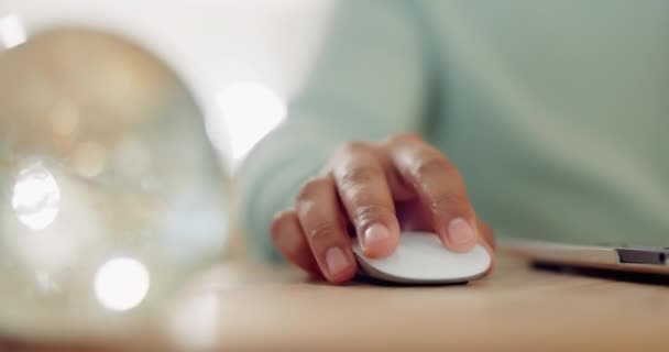 노트북 마우스 사람의 연구에 이메일 프로젝트 온라인 이야기 에세이 스크롤 — 비디오