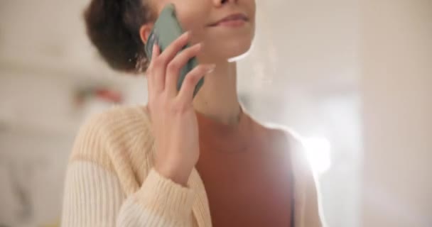 Appel Téléphonique Visage Femme Travail Distance Dans Une Start Parler — Video