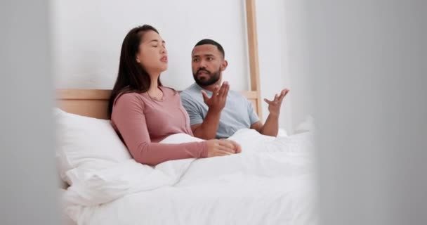 Пара Постели Ссора Гневом Разочарованием Общение Удается Браке Риск Развода — стоковое видео