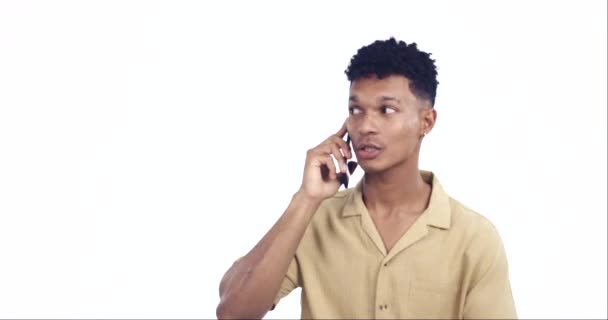 Jeune Homme Appel Téléphonique Heureux Studio Avec Rire Conversation Chat — Video